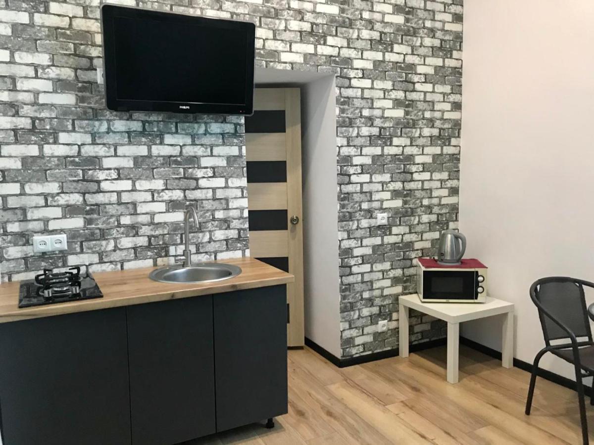 Kulisha 4 Apartments Near The Opera Lviv Bagian luar foto